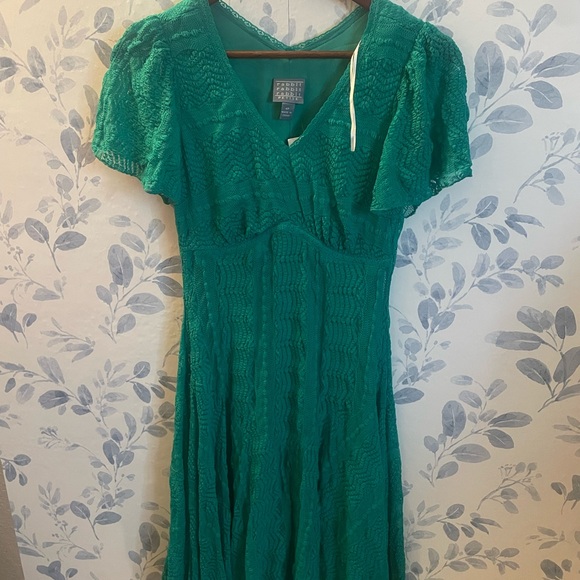 Rabbit Rabbit Rabbit Design Short Sleeve Lace Fit + Flare Dress 4 petite Green - Picture 4 of 10